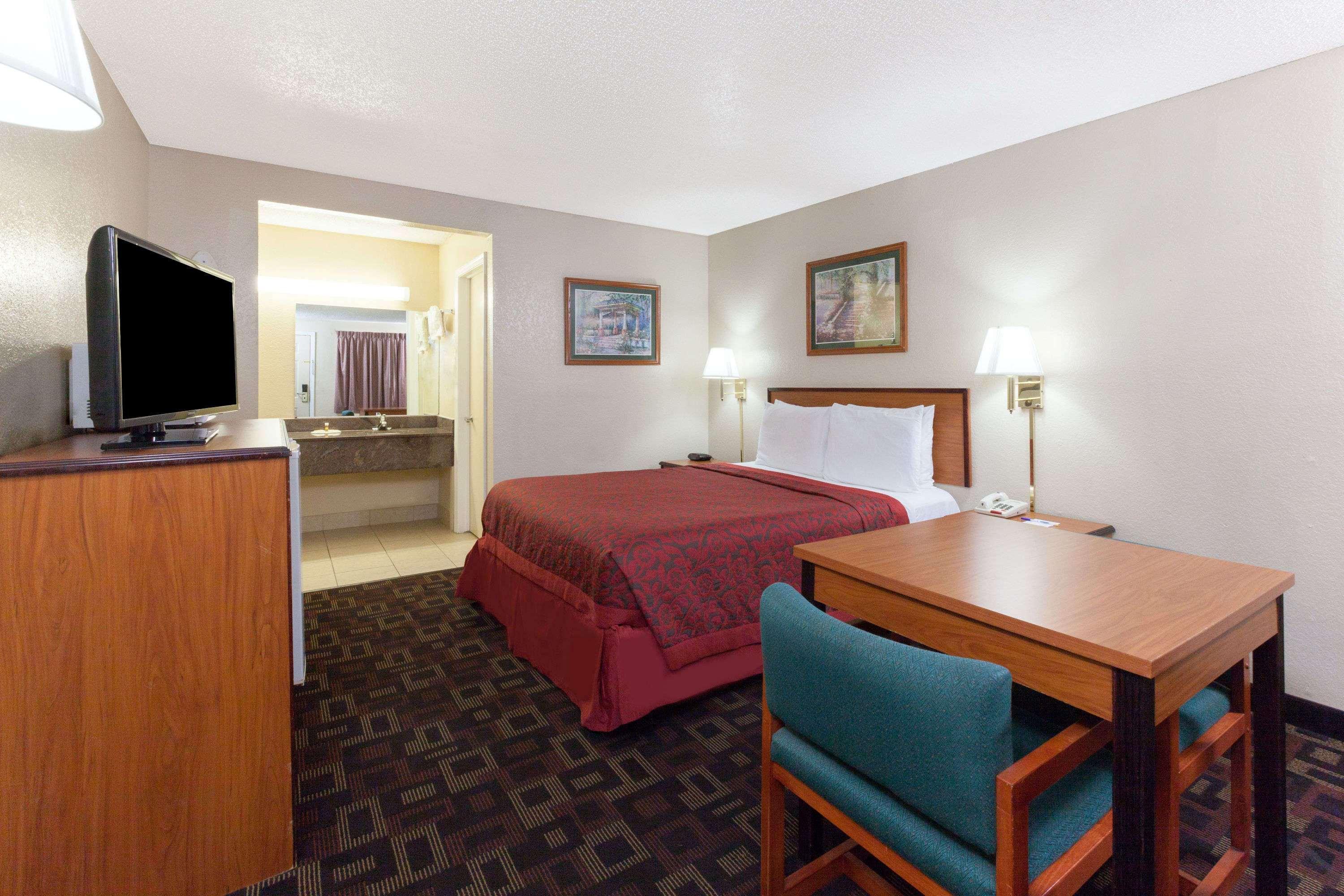 Days Inn Oklahoma City West Eksteriør billede